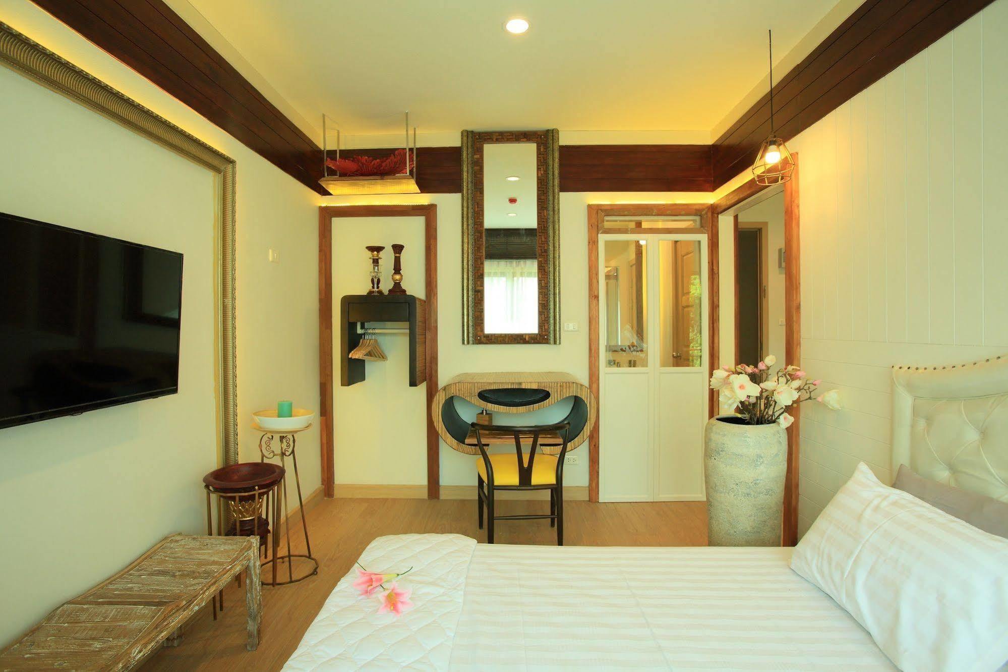 Icheck Inn Trams Square Chiang Mai Luaran gambar