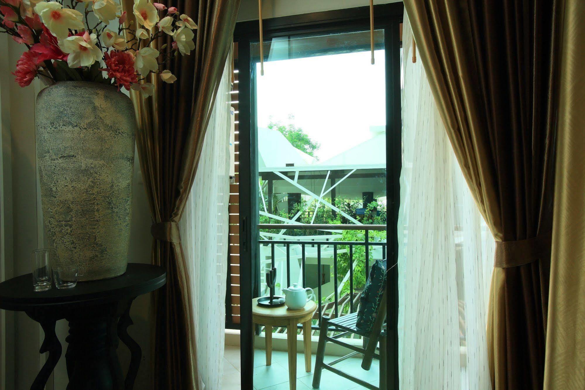 Icheck Inn Trams Square Chiang Mai Luaran gambar